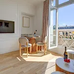 Cia - Luxurious Flat On Champs-Elysees