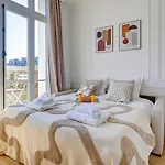 Cia - Luxurious Flat On Champs-Elysees